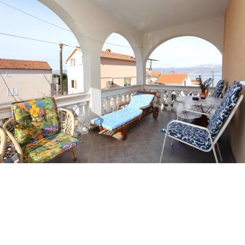Apartments by the sea Slatine, Ciovo - 16341
