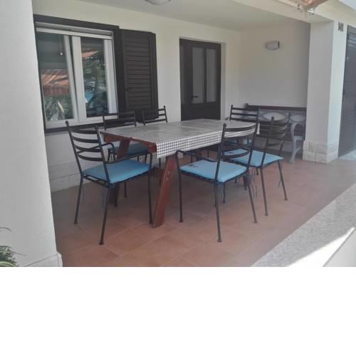 Apartments by the sea Slatine, Ciovo - 16957