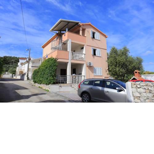 Apartments by the sea Slatine, Ciovo - 17234
