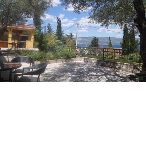 Apartments by the sea Slatine, Ciovo - 18311