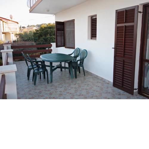 Apartments by the sea Slatine, Ciovo - 6000