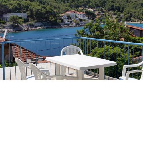 Apartments by the sea Stomorska, Solta - 11198