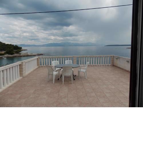Apartments by the sea Stomorska, Solta - 14592