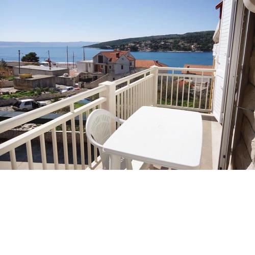 Apartments by the sea Sumartin, Brac - 5620