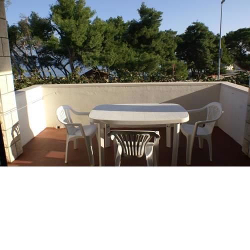Apartments by the sea Supetar, Brac - 2859