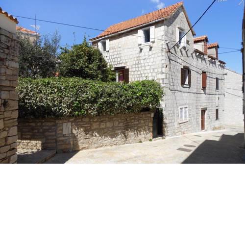 Apartments by the sea Supetar, Brac - 6075