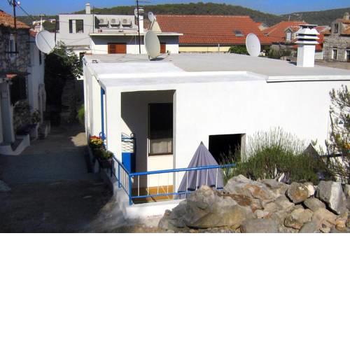 Apartments by the sea Tisno, Murter - 4298