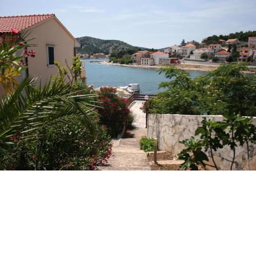 Apartments by the sea Tisno, Murter - 5142