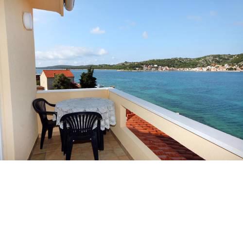 Apartments by the sea Tisno, Murter - 811