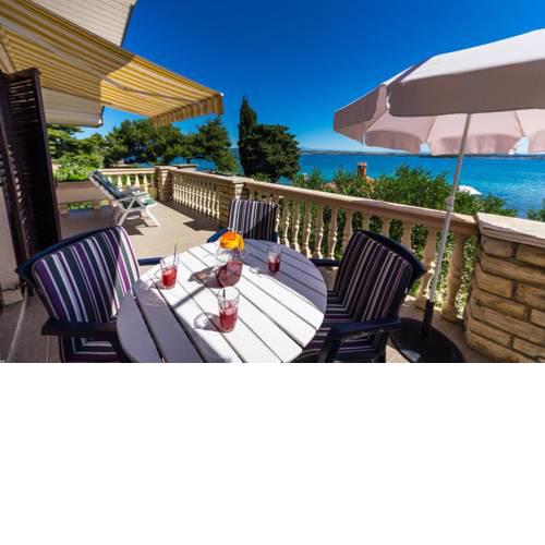 Apartments by the sea Tkon, Pasman - 12346