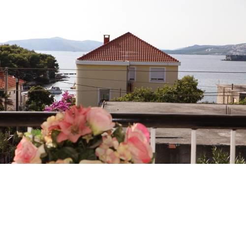 Apartments by the sea Trogir - 15011