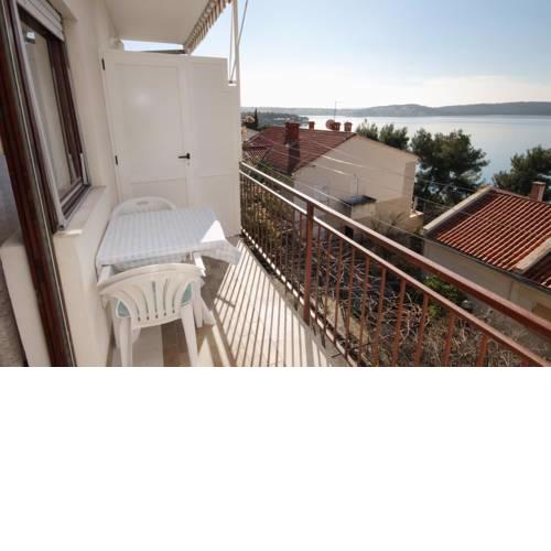 Apartments by the sea Trogir - 6023