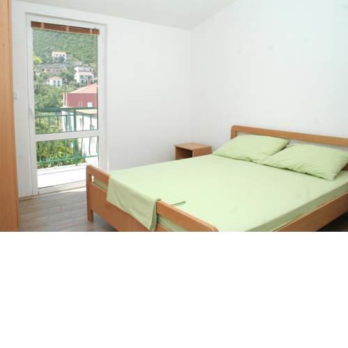 Apartments by the sea Trpanj, Peljesac - 4510