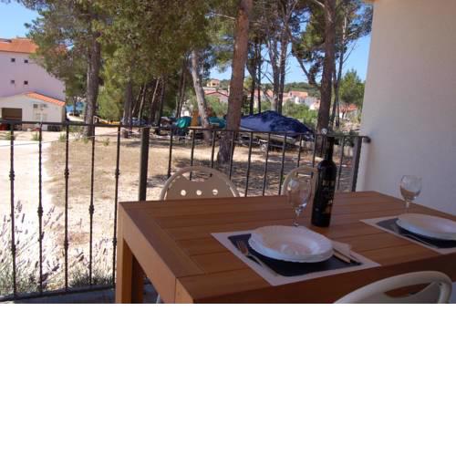 Apartments by the sea Verunic, Dugi otok - 15209