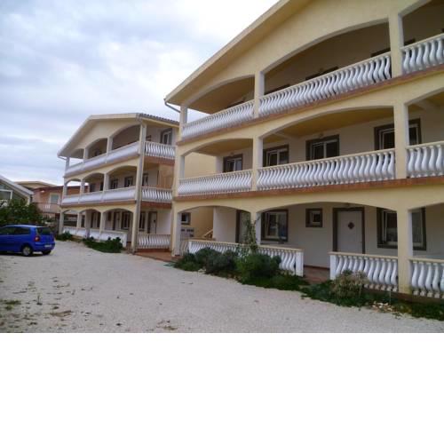 Apartments by the sea Vir - 13104