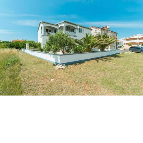 Apartments by the sea Vir - 18549