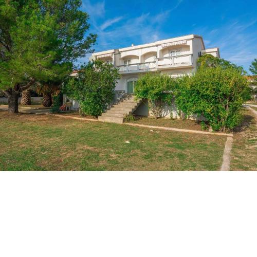 Apartments by the sea Vir - 18554