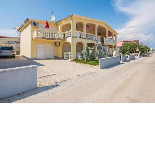 Apartments by the sea Vir - 18595