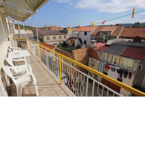 Apartments by the sea Vis - 2477