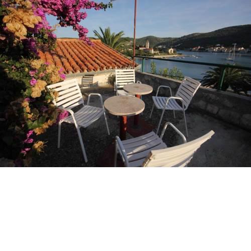 Apartments by the sea Vis - 8855