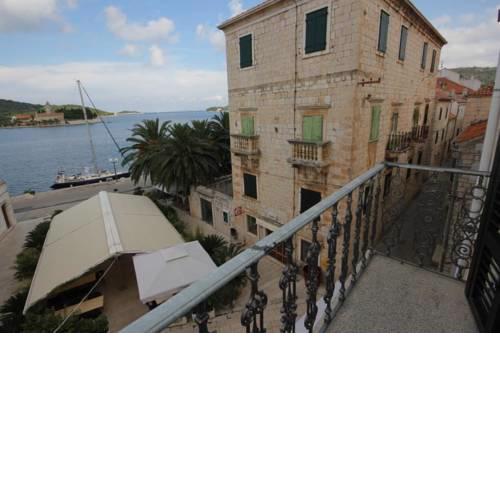 Apartments by the sea Vis - 8876