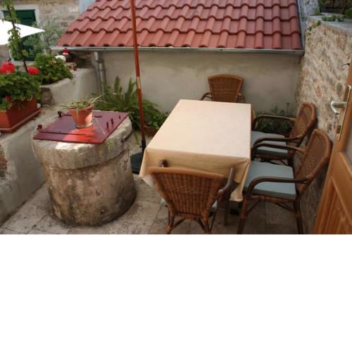Apartments by the sea Vrboska (Hvar) - 4601