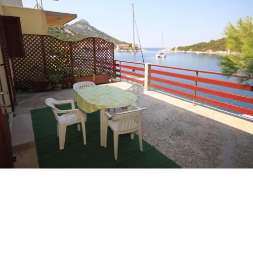 Apartments by the sea Zaklopatica, Lastovo - 8347