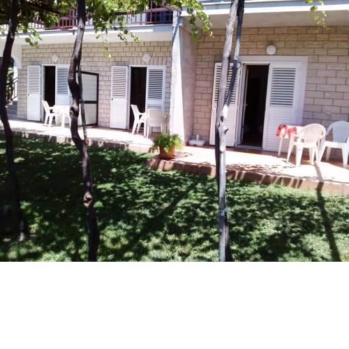 Apartments by the sea Zaostrog, Makarska - 12935