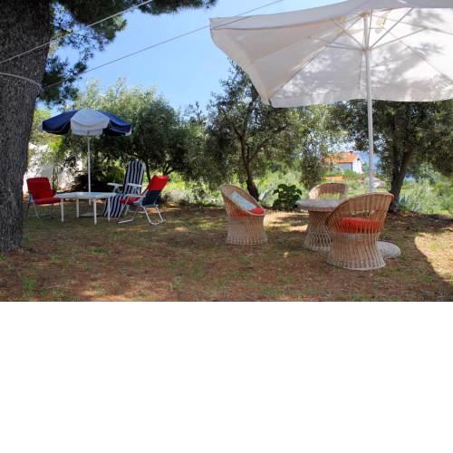 Apartments by the sea Zavala, Hvar - 594