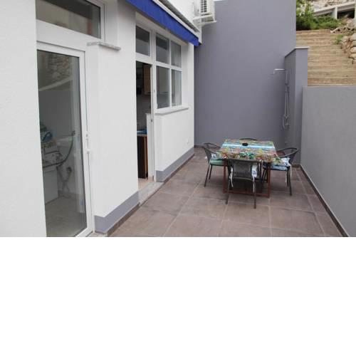 Apartments by the sea Zavode, Omis - 1021