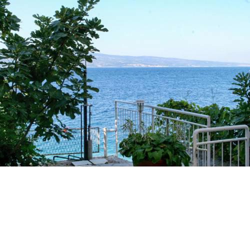 Apartments by the sea Zavode, Omis - 1048
