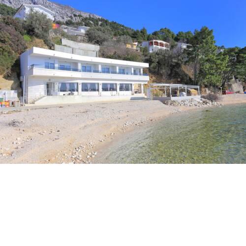 Family friendly apartments with a swimming pool Zivogosce - Porat, Makarska - 18150