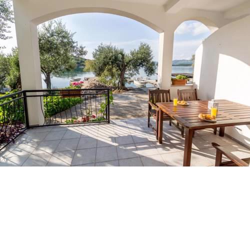 Apartments by the sea Zuronja, Peljesac - 10134