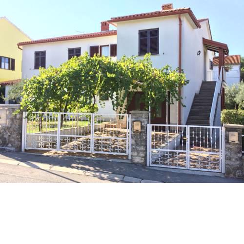 Apartments Carmelo