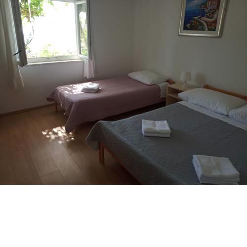 Apartments Culic A2