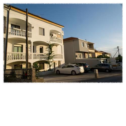 Apartments Ćurić
