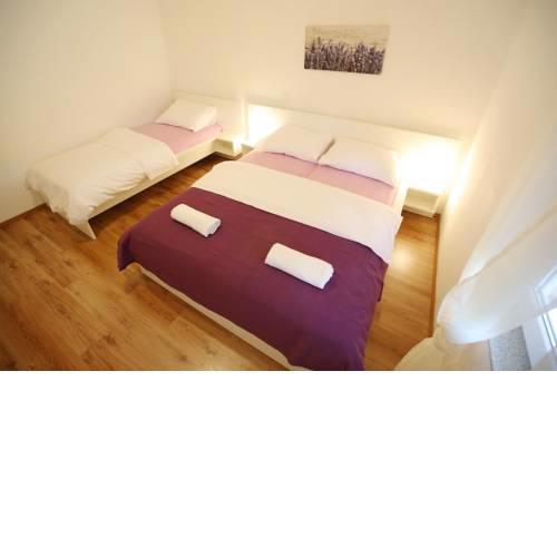 Apartments Dalmatinka