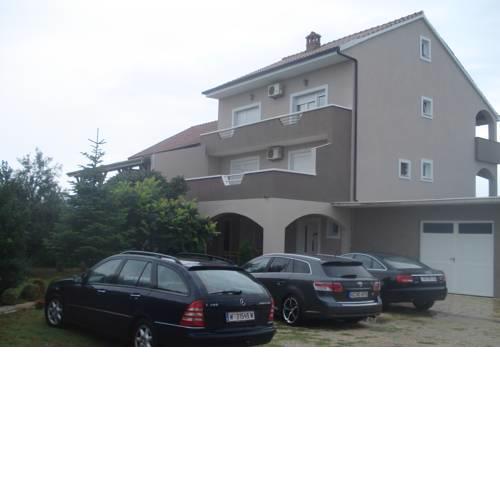 Apartments Daniel Ćustić
