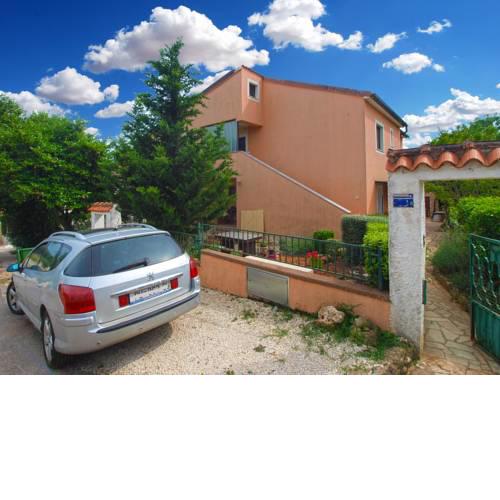 Apartments Davor 1676