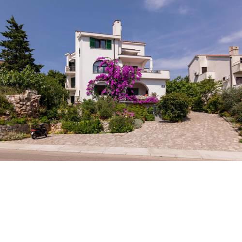 Apartments Delfin