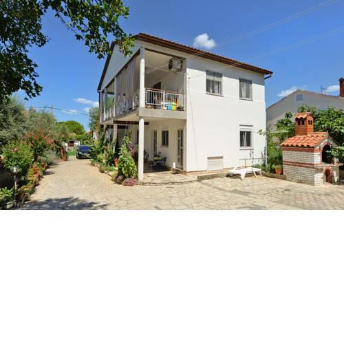 Apartments Deni 518