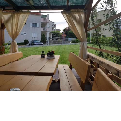 Apartments Divlji Cvit