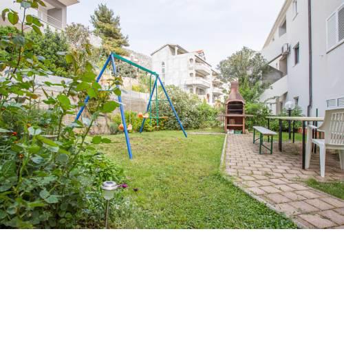 Apartments Divna 3521