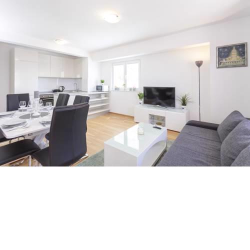 Apartments Dora