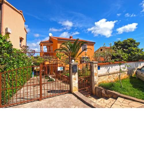 Apartments Dragan 1077