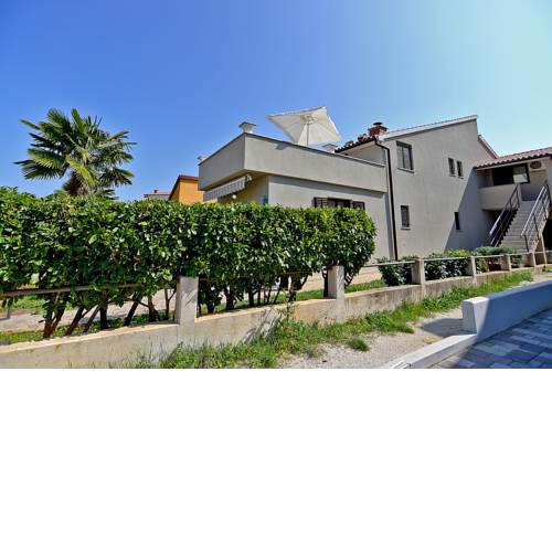 Apartments Drago 589