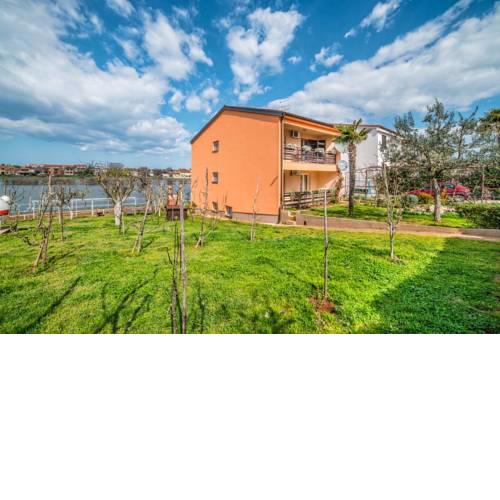 Apartments Dragutin 1063