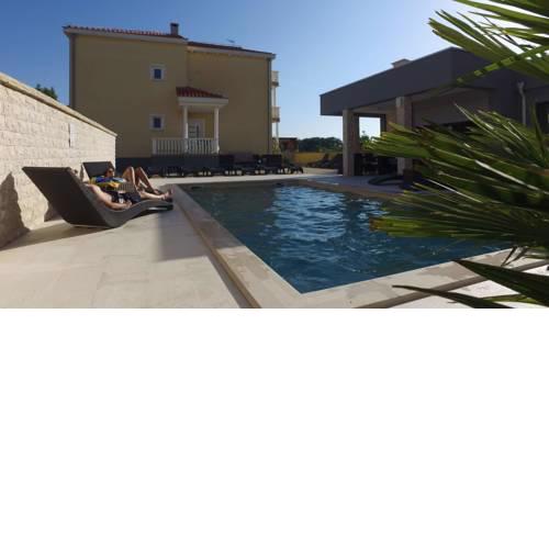Apartments Dream House Zaton