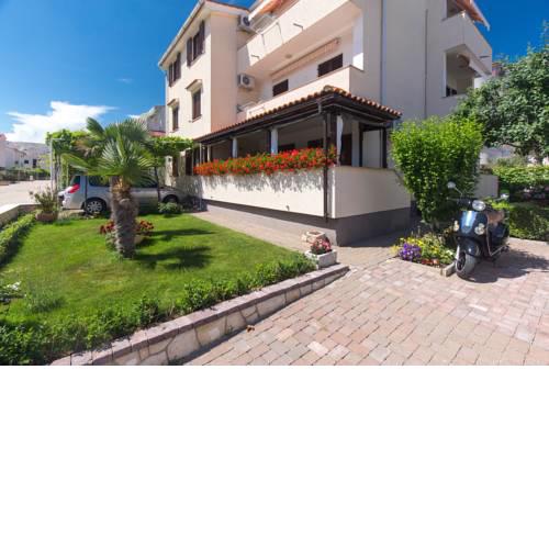 Apartments Dujmović Ivo 2