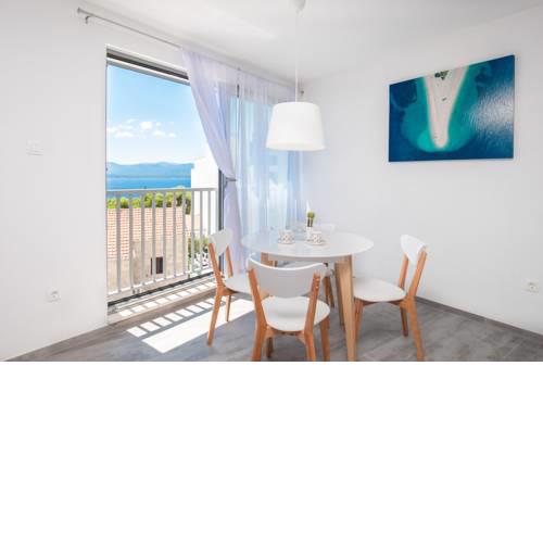 Apartments Dva Galeba